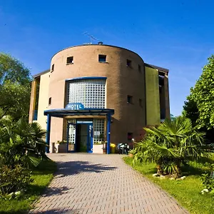 https://hotel-il-canneto.it-lombardy.com